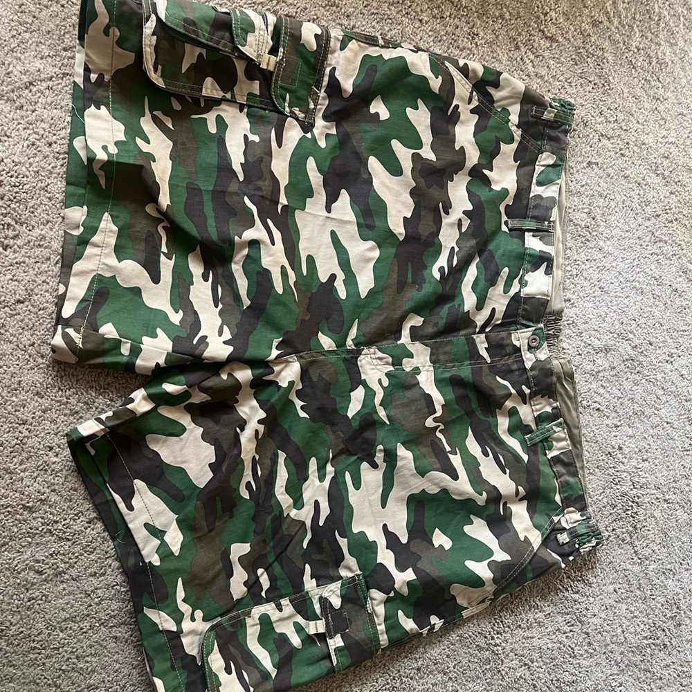 Camouflage Cargo Men Shorts